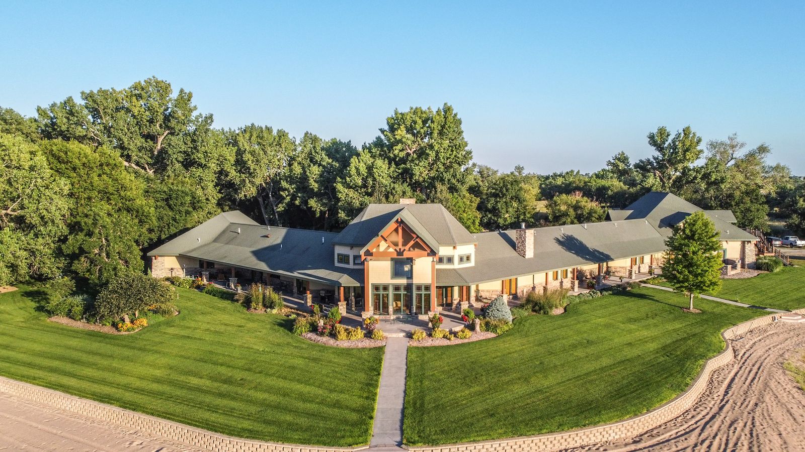 River Lodge Outfitters
